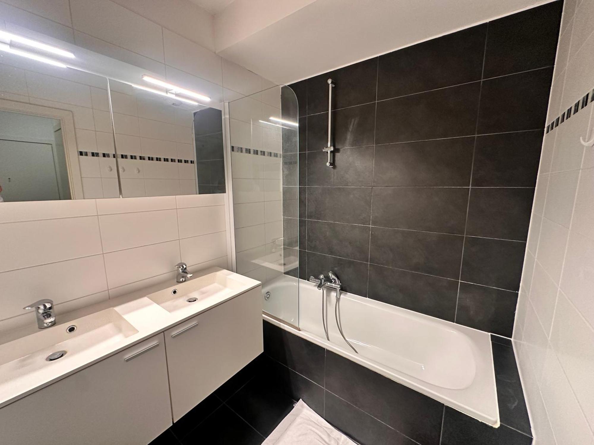 Cosy 2 Bedroom In Center * Brüssel